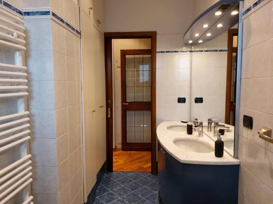 Lungarno 32 With Private Parking Διαμέρισμα Φλωρεντία Εξωτερικό φωτογραφία